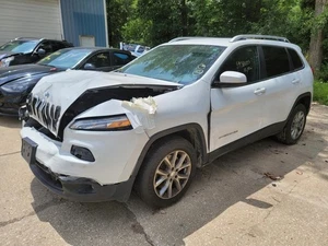 Passenger Rear Knuckle/Stub Standard Duty Suspension Fits 14-18 CHEROKEE 2298038 - Picture 1 of 12