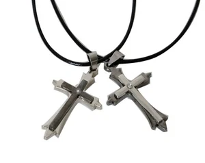 Collar Colgante Cruz de Acero Inoxidable con Estilo Sirio Occidental - Imagen 1 de 5