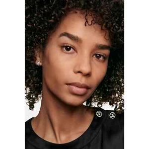 CHANEL VITALUMIERE AQUA ULTRA-LIGHT SKIN PERFECTING 70 BEIGE MAKEUP SPF 15 - Picture 1 of 5