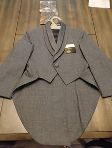 Boys Tuxedo Jacket - Picture 1 of 4
