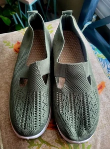 Womens Slip On Shoes Mesh Light Gray EU 42 Womens 9 Walking Cruise Beach Casual - Picture 1 of 4