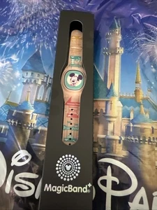Mickey Mouse Disney Parks MagicBand+ Plus - Disneyland Walt Disney TOTALMENTE NUEVO 🔥 - Imagen 1 de 5