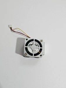 Sanyo 109P0412K3413 12V 0.55A 3-Pin Fan for Tape Drive 040719P - Afbeelding 1 van 2