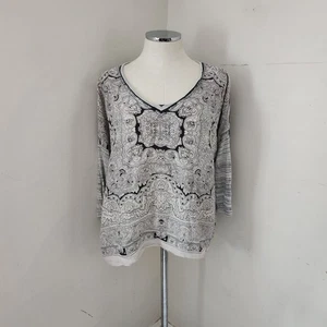 Top de seda estampado blanco y negro CAbi para mujer talla grande - Imagen 1 de 5