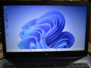 HP Stream 14  Laptop 1.1 GHz 4GB RAM 32 GB SSD + 256 GB SD Card Win 11 Home - Picture 1 of 8