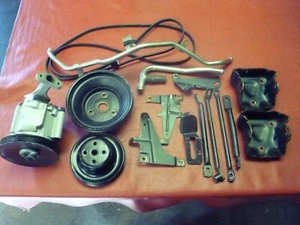 VINTAGE LOT GM 1987-95 CORVETTE 305-350 SMOG PUMP-DIVERTER-PULLEYS-BRACKETS ETC. - Picture 1 of 9