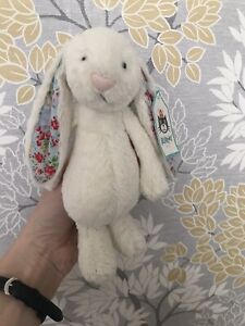 Jellycat 8” Cream Blossom Bashful Bunny Plush Beanie Bottom & Feet Easter rabbit