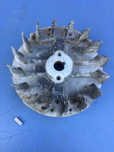 Briggs & Stratton Magneto Flywheel Fan Key Classic 35 37 40 450 148cc 500 158cc - Picture 1 of 8