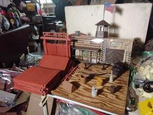 Original Marx Western Fort Large Lot Fort Apache Figures PLAYSET - Picture 1 of 10