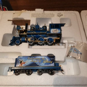 NUEVO CON Certificado Disney Hawthorne Village Magic of Disney Express Train Locom - Imagen 1 de 5