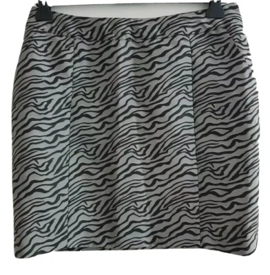 SOAKED IN LUXURY GOLD Womens Grey/Black Zebra Print Mini Skirt. Large / UK 14. - Image 1 of 4