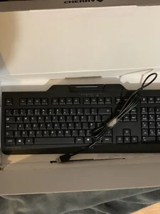 Cherry keyboard with smart card - Picture 1 of 5