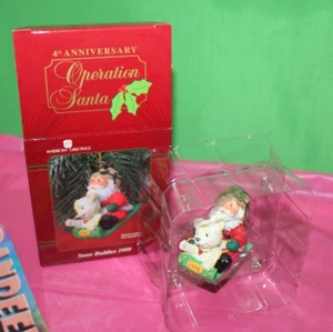 American Greetings Operazione Babbo Natale Snow Buddies 1999 Ornamento 4° Anniversario - Foto 1 di 3