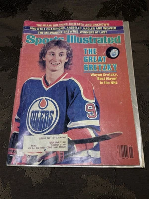 October 12, 1981 Wayne Gretzky, Hockey Edmonton Oilers 1st RC Sports Illustrated - Image 1 of 4