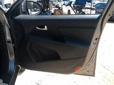 SPORTAGE  2016 Front Door Trim Panel 104893274 - Image 1 of 4