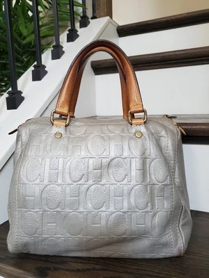 Auténtico bolso médico de cuero de la firma Carolina Herrera Foto 1 de 4