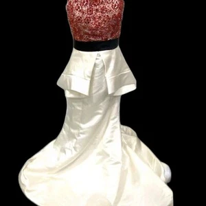 Ashley Lauren trägerloses Abendkleid mit rotem Paillettenmieder - Größe 6 - Bild 1 von 7