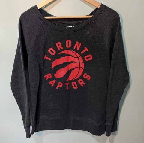 Women's Small Toronto Raptors Sweater NBA Cover