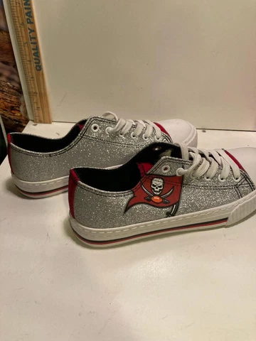 NWOT RARE NFL TAMPA BAY BUCCANEERS FOCO WOMEN'S TENNIS SHOES (SIZE 8) Cover