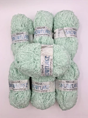 7 SIDAR SNOWFLAKE Chenille CHUNKIE MAGIC 100% Polyester 50 gram 137y Light Green - Image 1 of 4