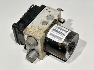 ¡Para piezas! Unidad de bomba de freno antibloqueo RAM 1500 ABS 2014-2016 68193650AD OEM Foto 1 de 4