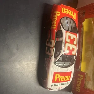 NIB 2002 Mike Wallace #33 Preen Chevy 1/24 Racing Champions NASCAR Diecast Promo - Picture 1 of 6