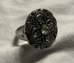 Chico’s Round Silver Statement Ring With Clear Crystals & Black Accents Size 8.5 - Picture 1 of 7