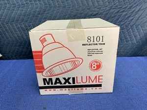 Maxilume 8101 8" Silver Architectural Recessed Lighting Reflector Trim - NEW - Picture 1 of 7