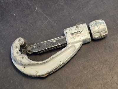 Ridgid No. 152 - 1/4" to 2-5/8" Quick Release Tubing Cutter - Image 1 of 4