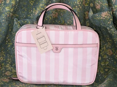 BOLSO DE ASEO DE VIAJE A RAYAS ROSAS PATRIMONIO Victoria’s secret nuevo con etiquetas Foto 1 de 4