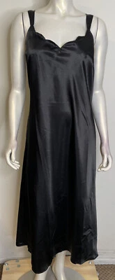 Camisón de terciopelo negro medianoche 1X escote festoneado correas ajustables Foto 1 de 4