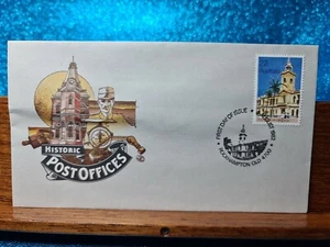 First Day Cover 📮 1982 (27c) Historic Post Offices 📮 Rockhampton QLD - Foto 1 di 2