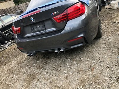 BMW F82 F83 M4 2014-2017/M cupé convertible parachoques trasero Foto 1 de 3