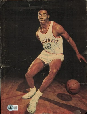 Oscar Robertson Signed 8x11 Magazine Page Milwaukee Bucks Beckett #BP55256 - Image 1 of 3