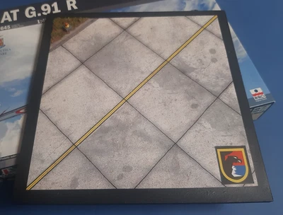 1:72 Fiat G.91 R/3 diorama base Luftwaffe LeKG 41 ( CM. 21X21X1 ) - Immagine 1 di 4