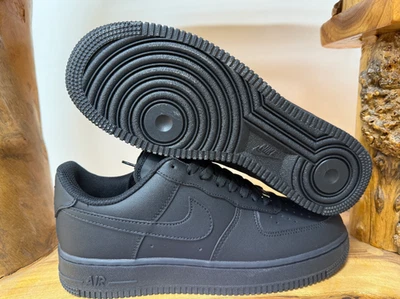 Nike Air Force 1 '07 Low Triple Negro Nuevo, Talla Hombre y Mujer. Foto 1 de 4