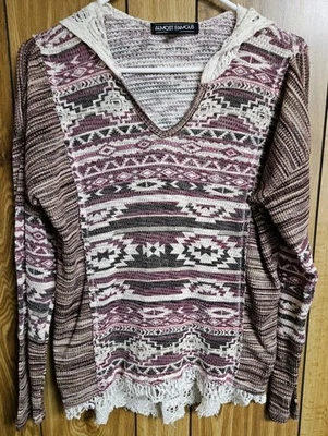 Sudadera con Capucha Almost Famous XL Manga Larga Encaje Fino Azteca Púrpura Negro Blanco Rosa Foto 1 de 4