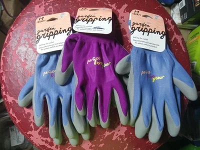 3PAIRS Midwest Garden Gripping Gloves Size M Blue and Purple PPE Workwear Glove - Image 1 of 4