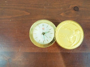 Reloj despertador de viaje vintage 1964 Seiko Juegos Olímpicos de Tokio cara giratoria dorada retro - Imagen 1 de 11