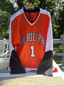 Von Bernie Parent signiertes orangefarbenes Hockeytrikot mit Kleidersack - Bild 1 von 11