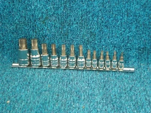 POWERBUILT TORX 13 Piece Bit Socket Set T-497 - Picture 1 of 8