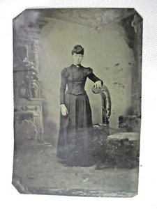 1860er graue Familie junge Frau Pennsylvania Zinn Typ antik Foto Portrait - Bild 1 von 5