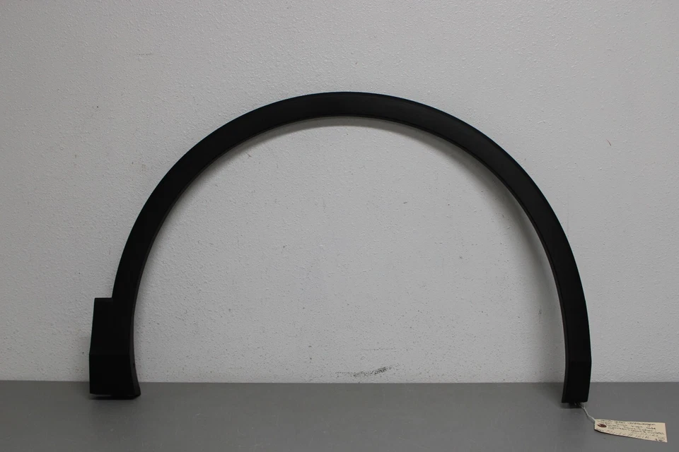 2018 2019 2020 VOLKSWAGEN TIGUAN FRONT RIGHT SIDE FENDER FLARE - Imagem 1 de 4