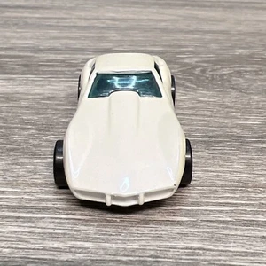 Hot Wheels Chevy Corvette Stingray 1975 Diecast Pearl White Car by Mattel - Picture 1 of 6