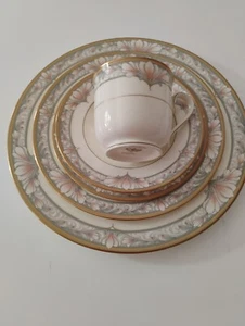 NORITAKE 9737 (5) PC. Place Setting(s) BARRYMORE BONE CHINA 1985-2006 EUC - Picture 1 of 3