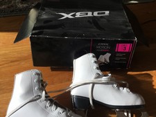 Dbx Motion Youth Figure Skates Size 2