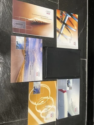 Набор руководств для владельцев Audi A4 2003 года - Изображение 1 из 4