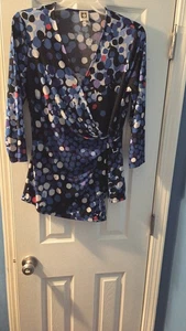 Blusa Anne Klein Imitación Envolvente en Precioso Estampado Azul Marino Talla Med 3/4 Slv Pullover Cuello - Imagen 1 de 10