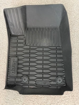 原始设备制造商全天候脚垫适用于 2022 - 2025 吉普大切诺基 (2 行) — 第 1/4 张图片