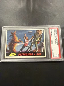 1962 Mars Attacks Destroying A Dog #36 PSA 5 EX - Picture 1 of 2